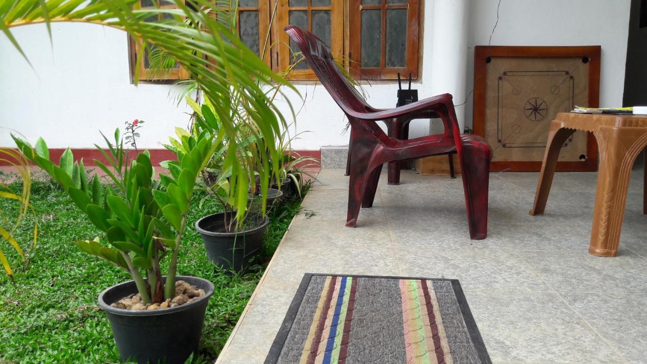 Bed and breakfast Big House Uda Walawe Extérieur photo