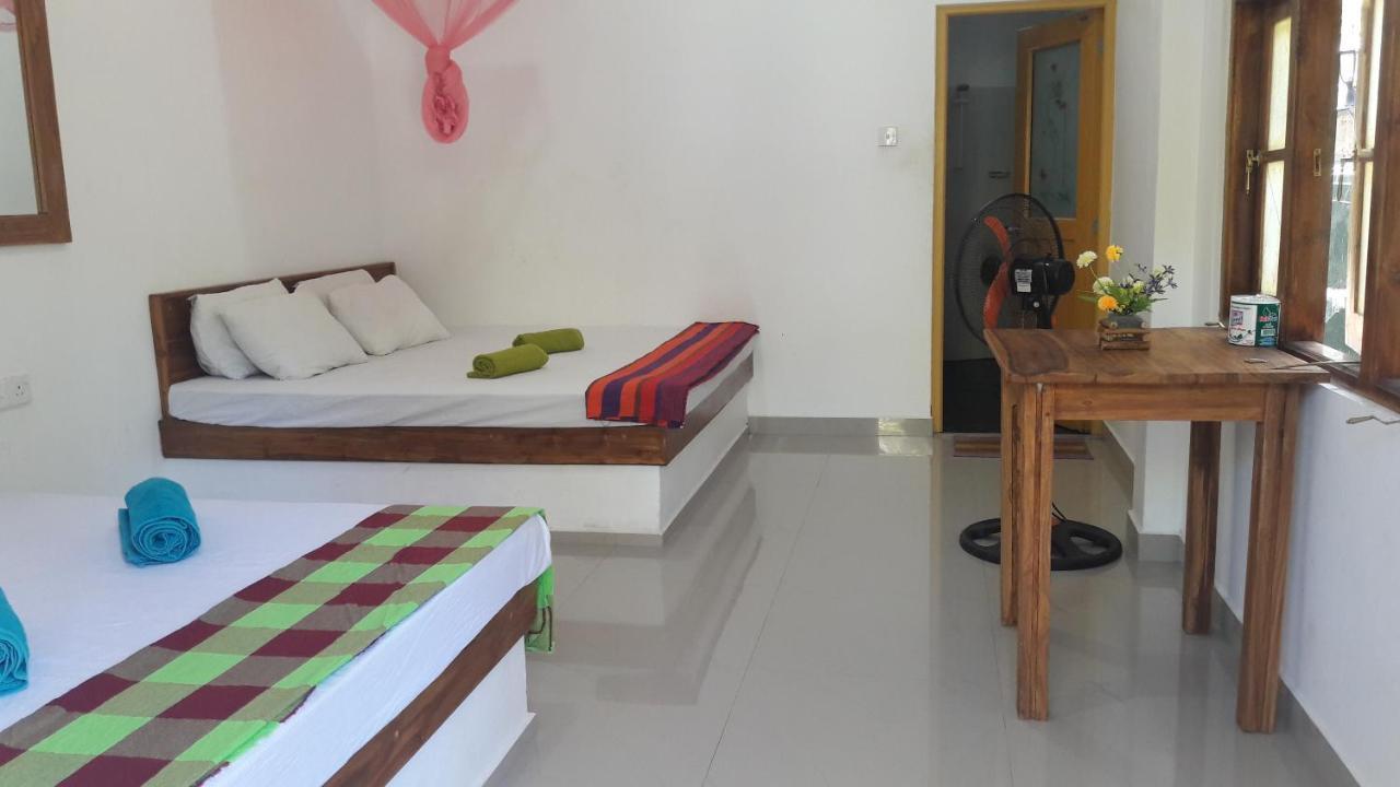 Bed and breakfast Big House Uda Walawe Extérieur photo